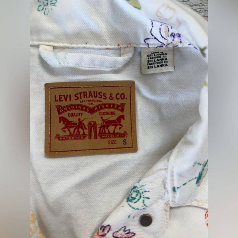 Levi's White Trucker Denim Jean Jacket All Over Print Floral size small - Picture 5 of 11